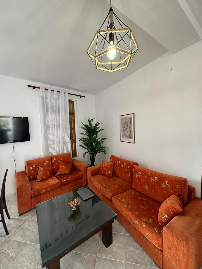 Vlorë Central Charm Apartments מראה חיצוני תמונה